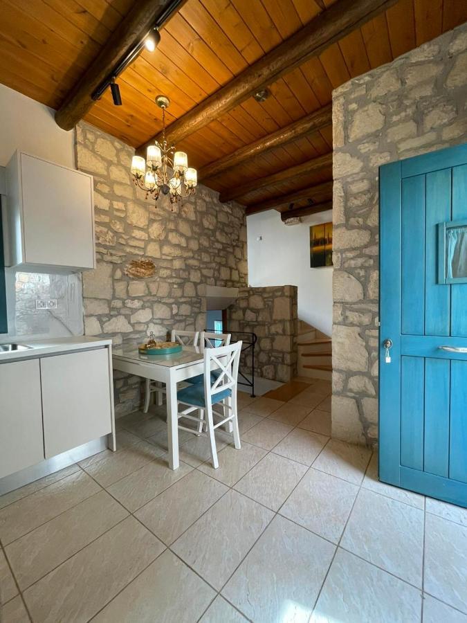 Petra Nova Villas Мохлос Екстериор снимка